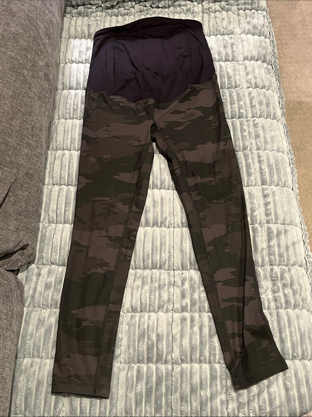 Never worn Camo Maternity Leggings - Olive Green and Black